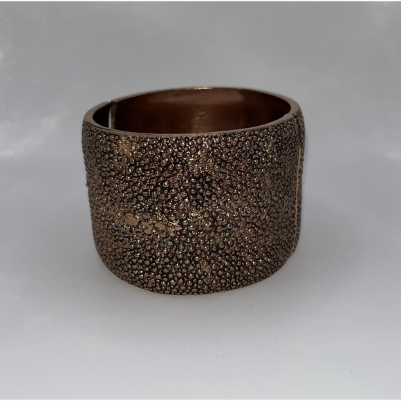 Bracelet Cuff Stingray Shagreen 2" Wide Hinged Magnetic Clasp 6.8ozCopper Bold - Picture 1 of 7